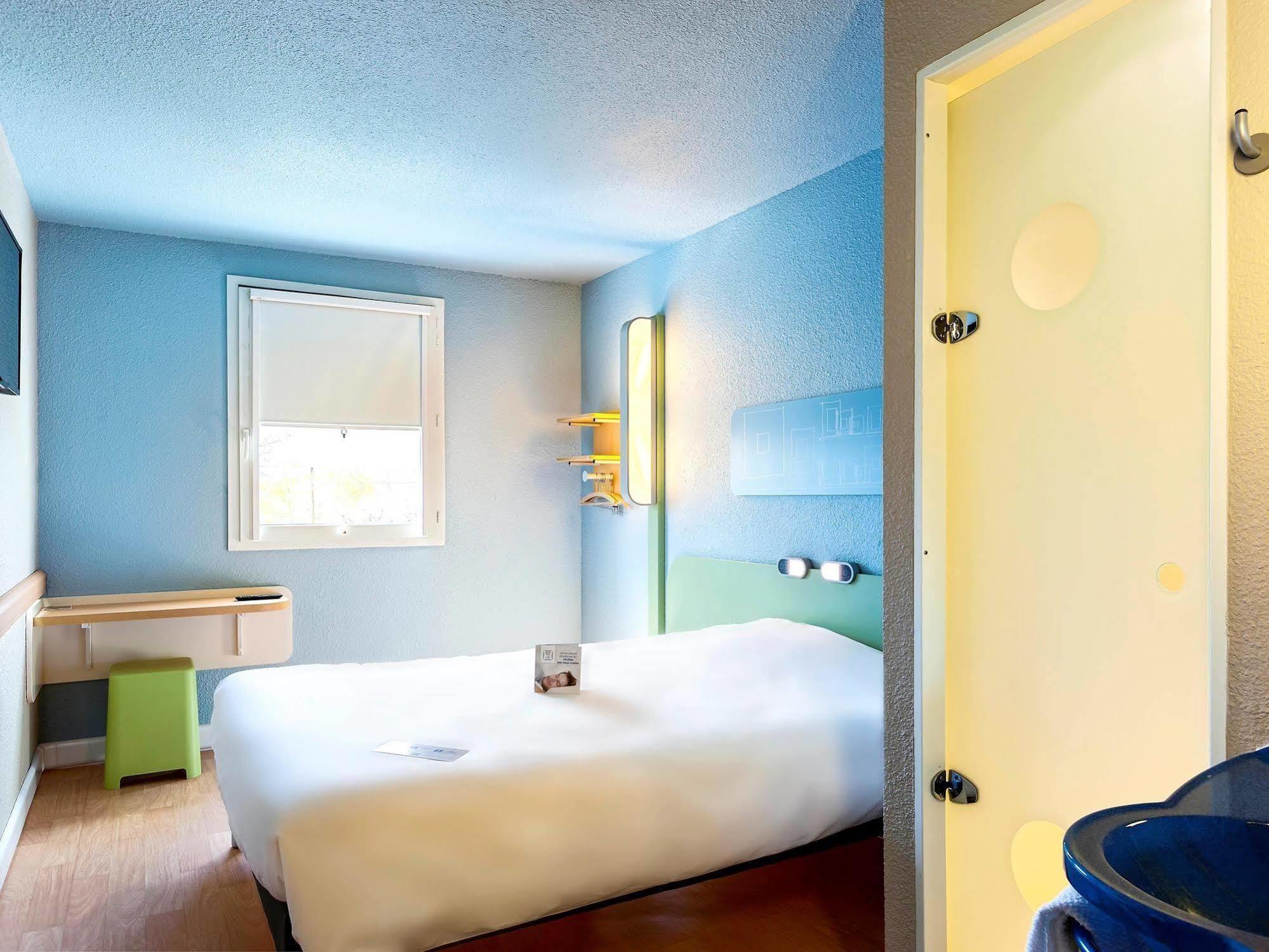 Ibis Budget La Roche Sur Yon Vendespace Mouilleron-le-Captif Exterior photo